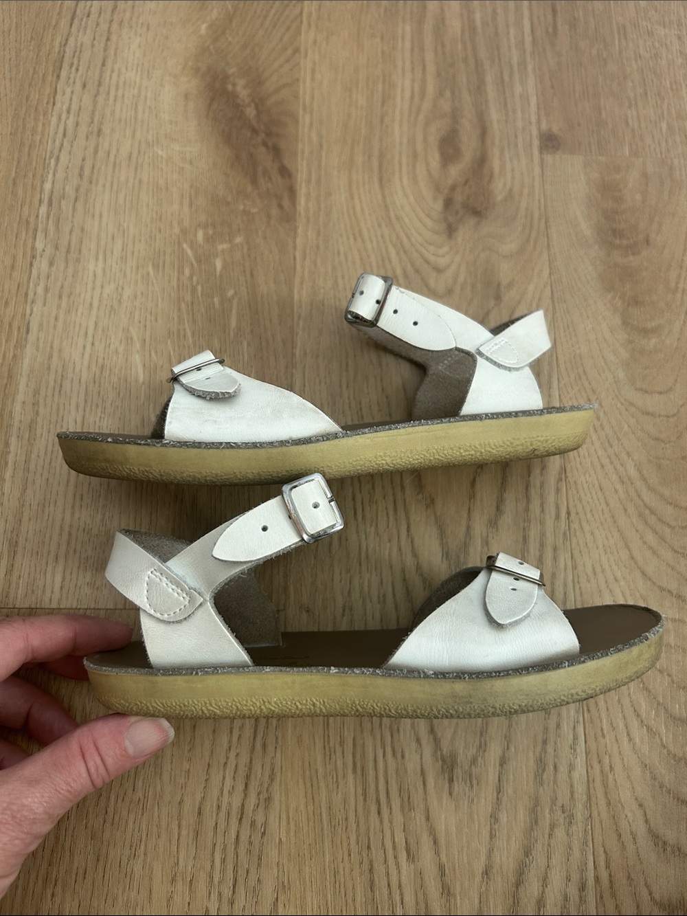 Hoyway Girls Sun-San Surfer White Salt Water Sandals Size 1 - Picture 2 of 6